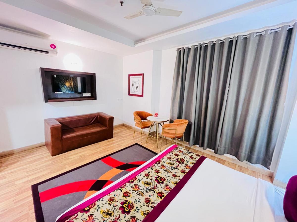 Hotel At Residency Kaushambi Couple Friendly Ghaziabad Eksteriør bilde